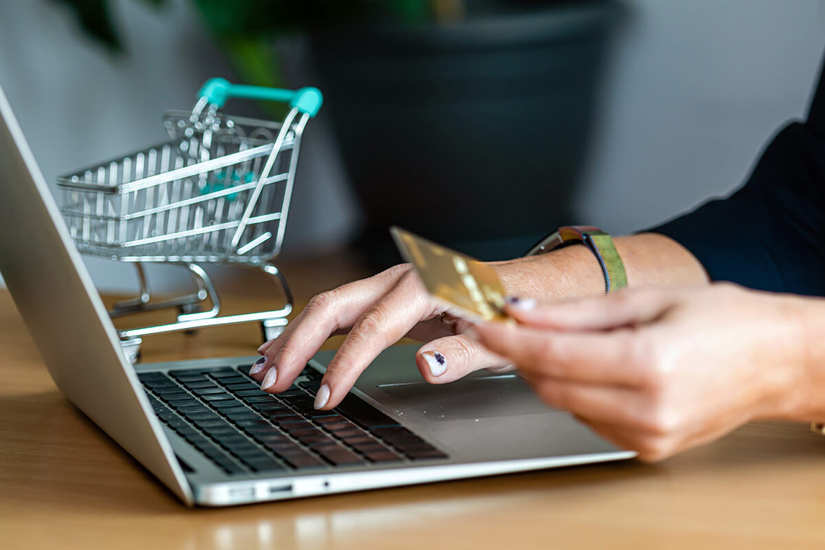 WooCommerce vs. Shopify, Magento und Weebly – Welches Shopsystem passt am besten? WooCommerce vs. Shopify, Magento und Weebly – Welches Shopsystem passt am besten?